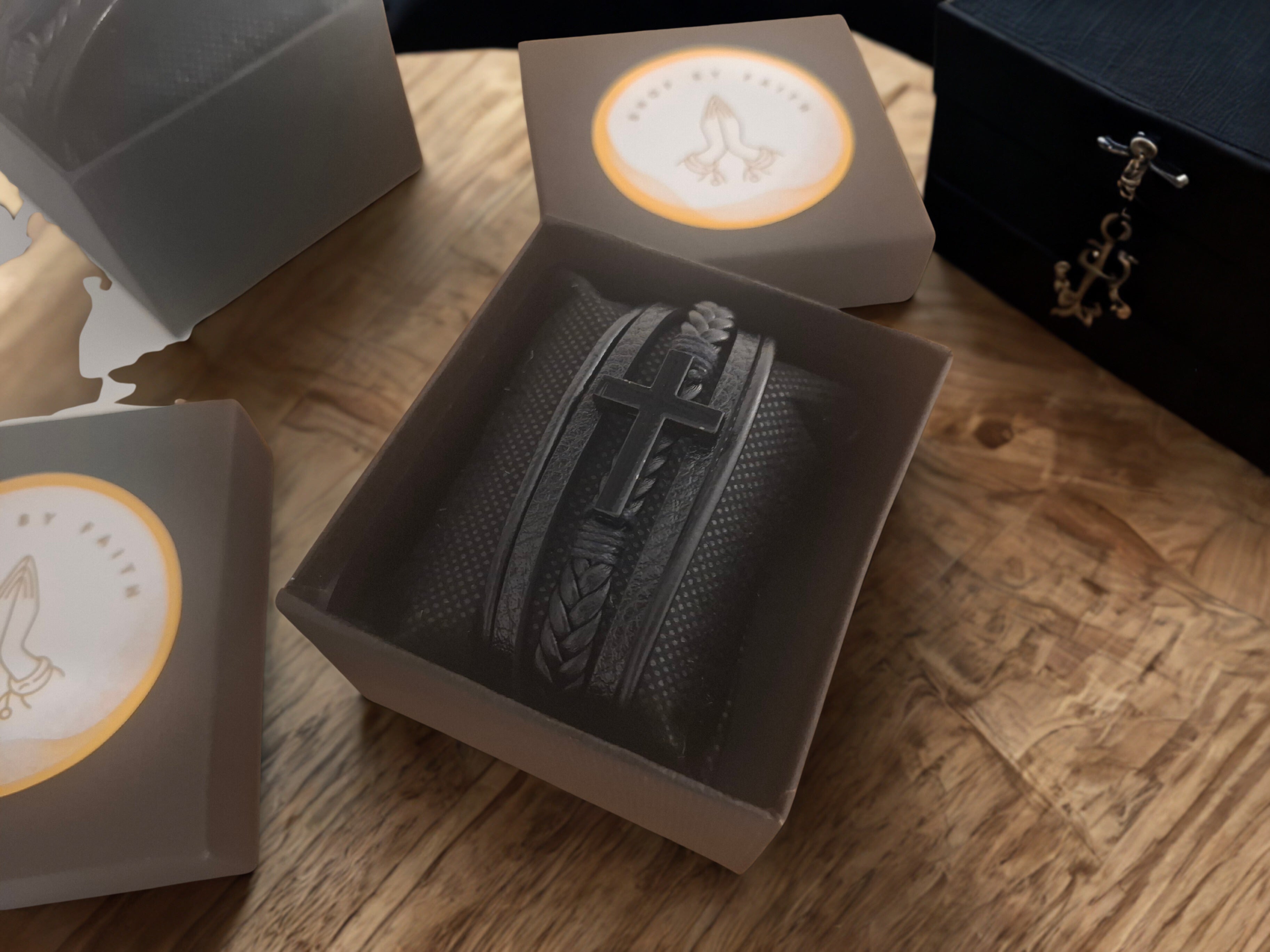 The "Faith" faux leather bracelet